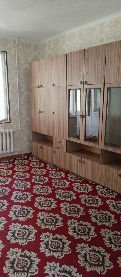 Квартира арендага  берилади 3 хоналик дом