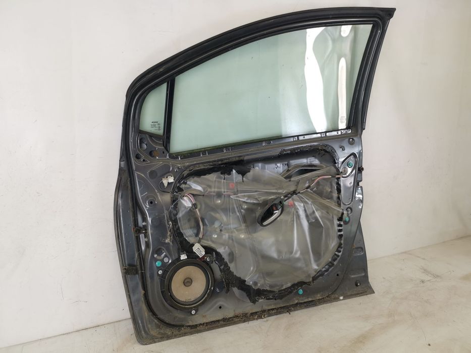 Врата (Портиер) Дясна Ярис / Yaris Оригинална В Добро Състояние