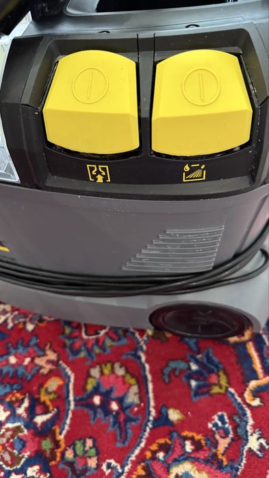 Моющий пылесос Karcher
