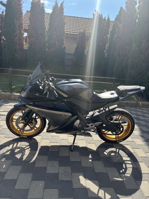 Yamaha YZF-R125 2013