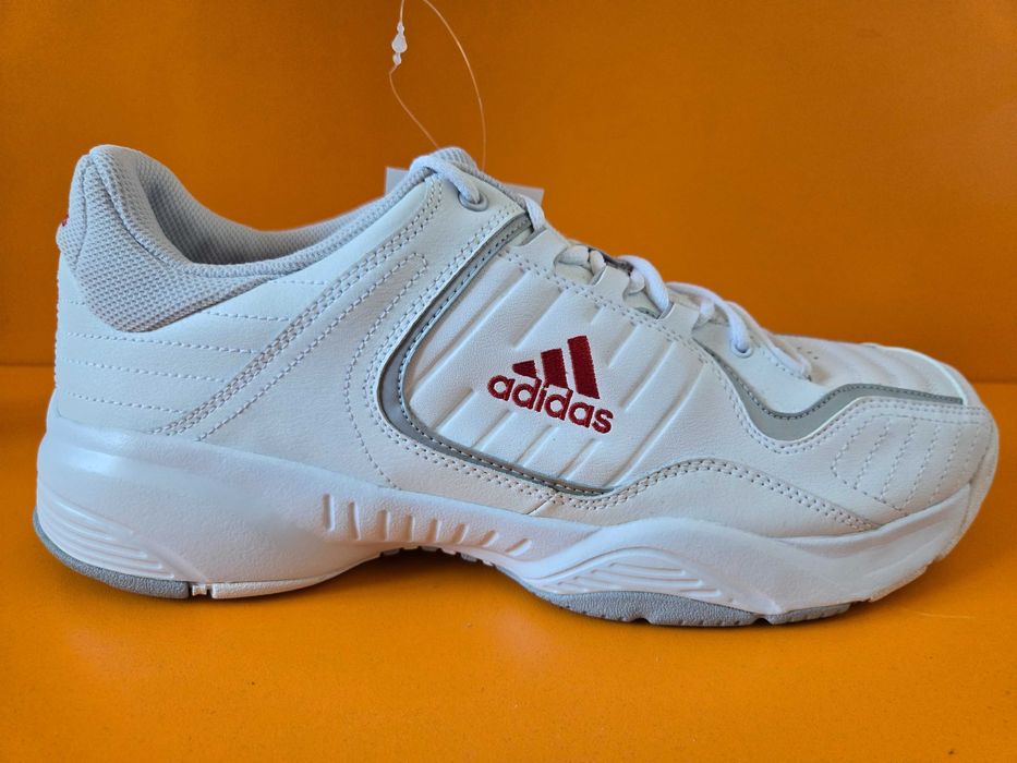 ADIDAS Ambition Logo III чисто нови мъжки тенис обувки номер 44 2/3