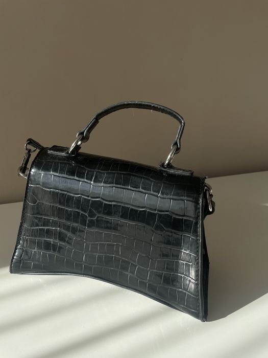 Дамска черна чанта