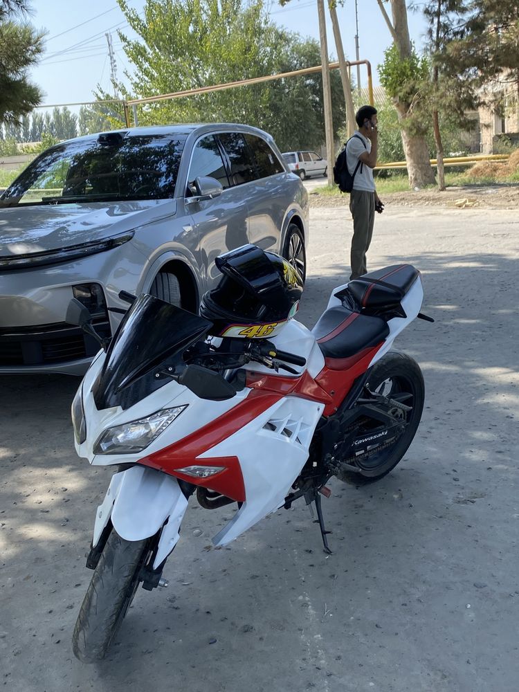Yaxshi holatda Mototsikl Kawasaki Ninja Naxt pulga sotiladi asosan 1.7