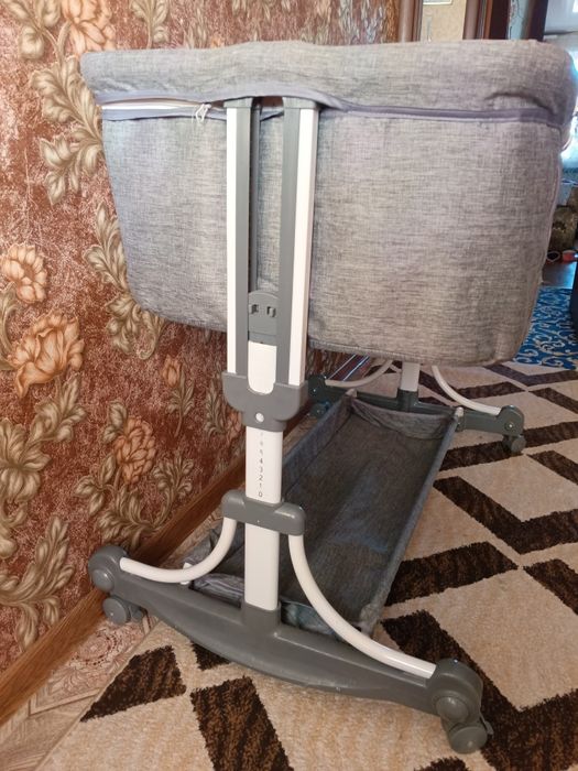 Продам детску кроватку