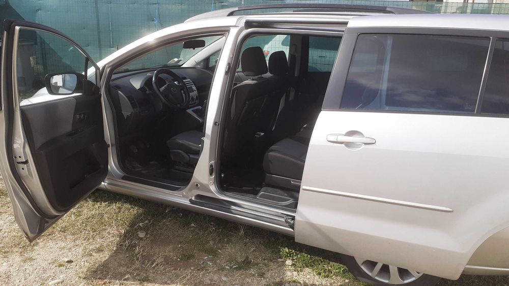 Vand mazda 5 7 locuri