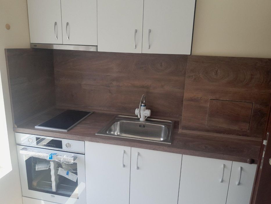 Дава се под наем Тристаен апартамент в Бургас, Славейков - 90 кв.м за 433.5 € - Снимка #3