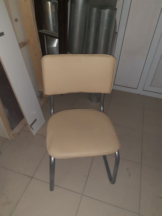 Продам стулья прочные