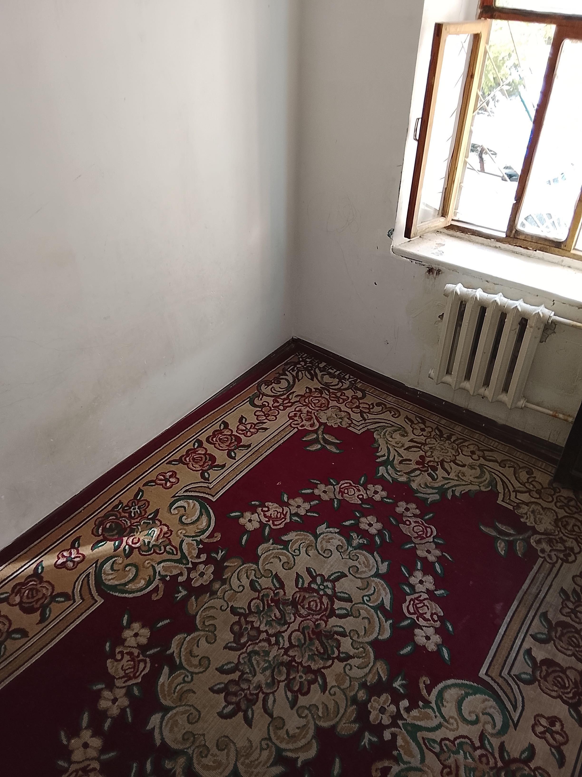Ped Instut yonida 14 da katta shaxar masxhida orqa tamoni 1 etaj
