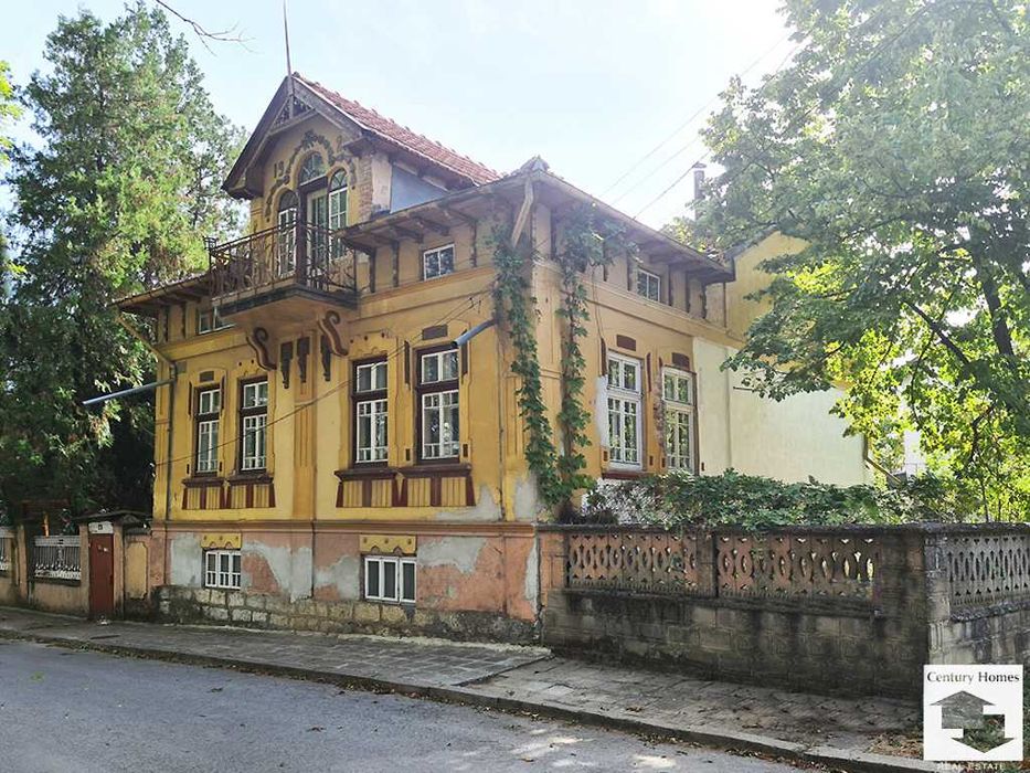 Продава се Къща в с. Поликраище, Област Велико Търново - 220 кв.м за 273 €/кв.м - Снимка #1