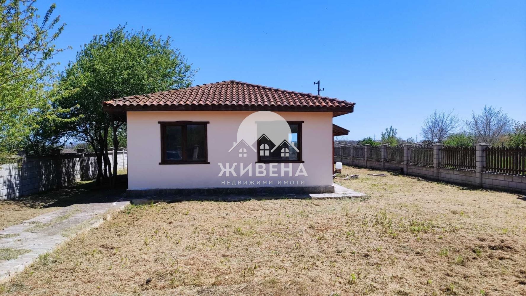 Продава къща в с.Селце, 130 кв.м, двор - 1000 кв.м