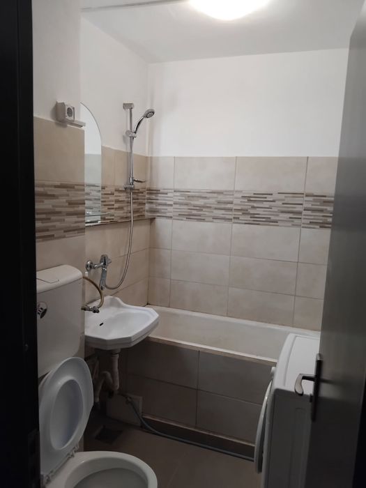 Inchiriez garsoniera et 3