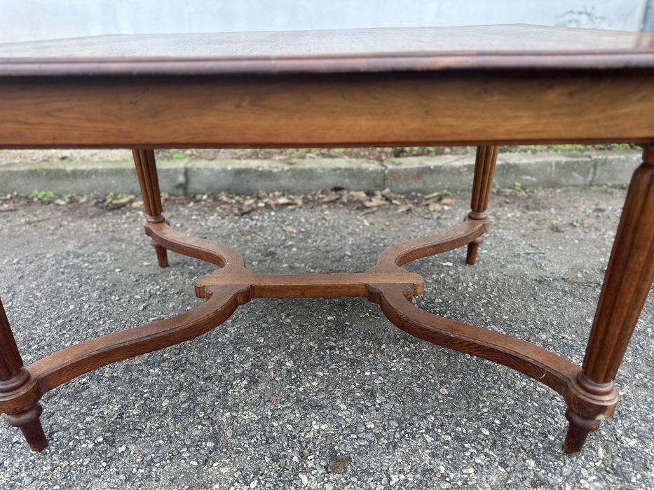 Маса от масивно дърво