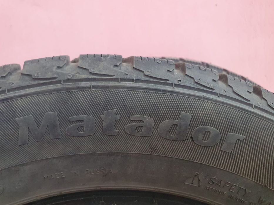 продам шины шипы