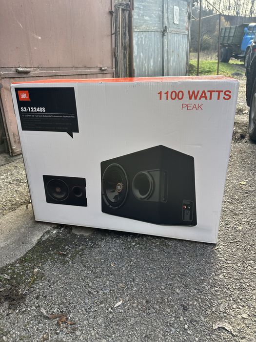 Бас каса JBL 1100w + усилвател thunder 3000w+кабели