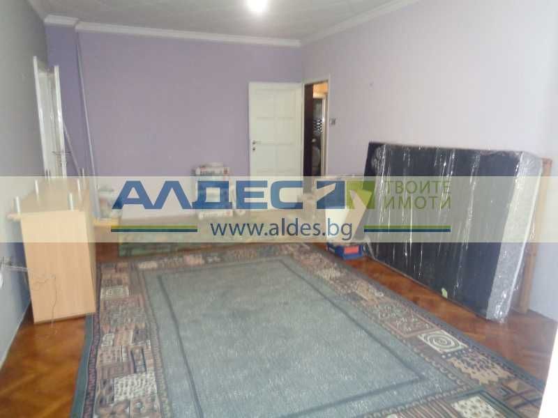 Продава се Четиристаен апартамент в София, Банишора - 100 кв.м за 2000 €/кв.м - Снимка #1