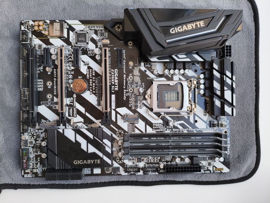Материнская плата GIGABYTE Z370XP SLI