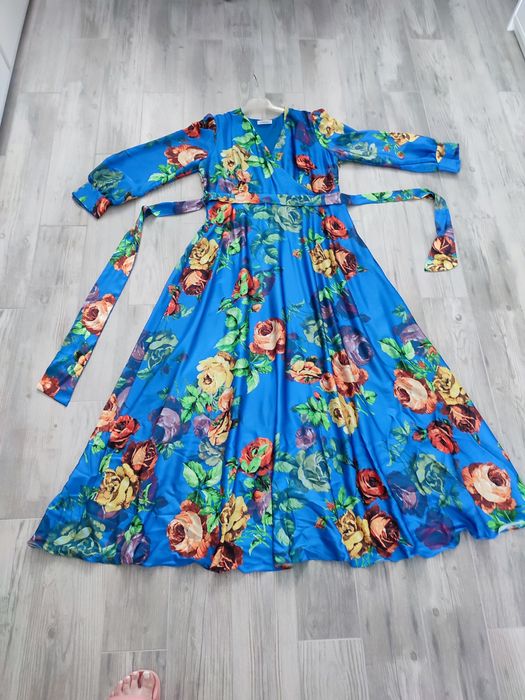 Rochie saten marimea 48