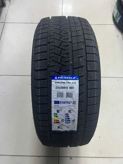 235/45 R18 TRIANGLE (Триангл) PL01 липучка