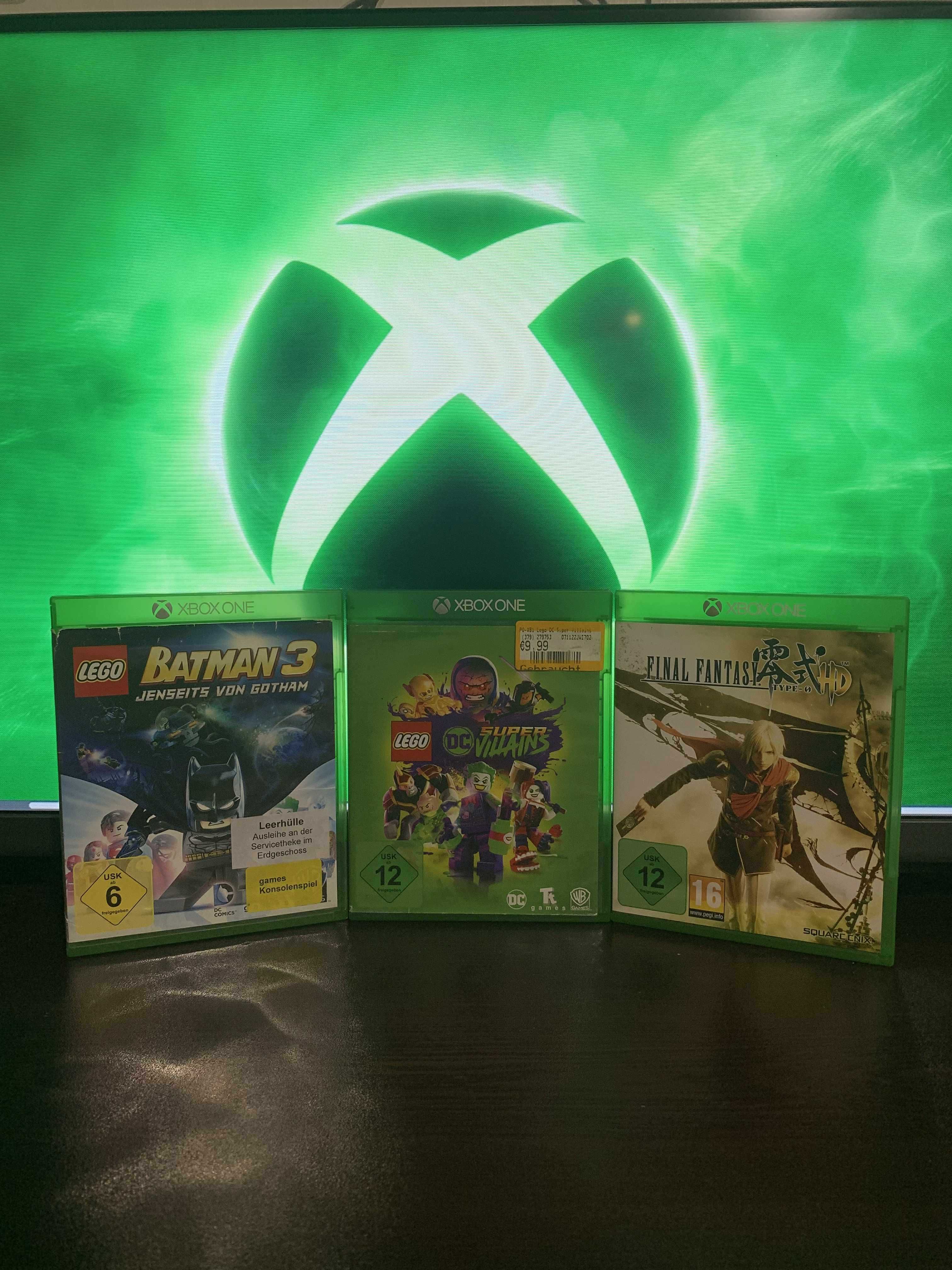 Xbox One S 1TB + 16 игри + RGB контролер – перфектен подарък!