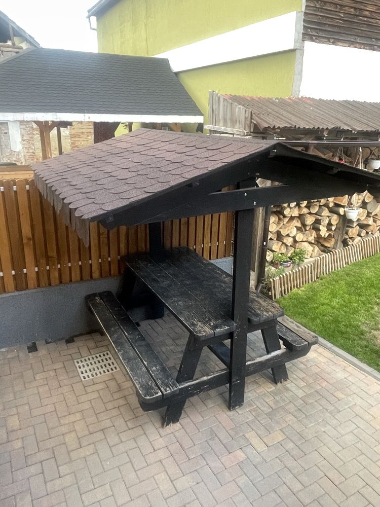 Promotie weekend Masa cu bancute si acoperis gradina