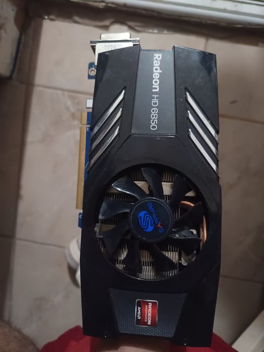 Placă video Radeon HD 6850