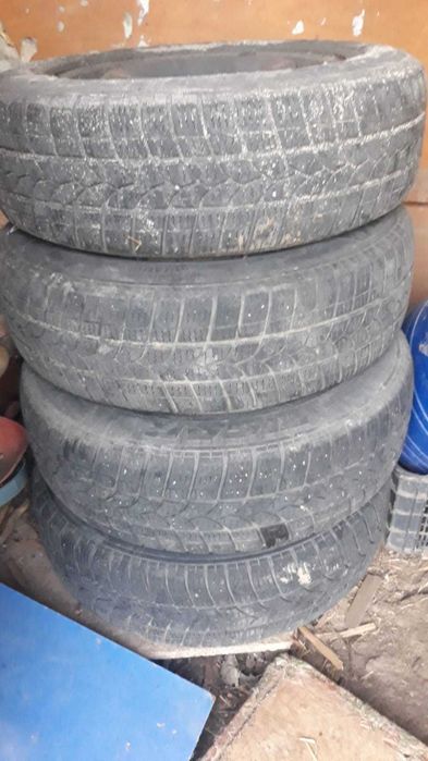 Jante +anvelope 1 set vara și un 1 set MS  jante aliaj.