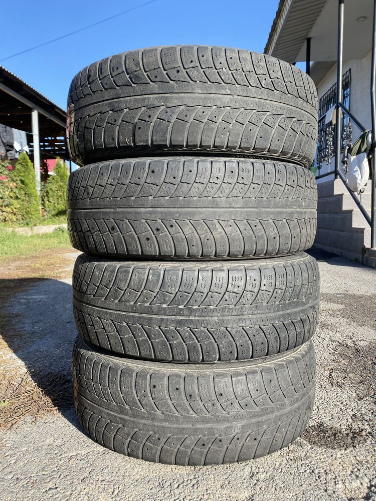 Шины зимние 225/65 R17