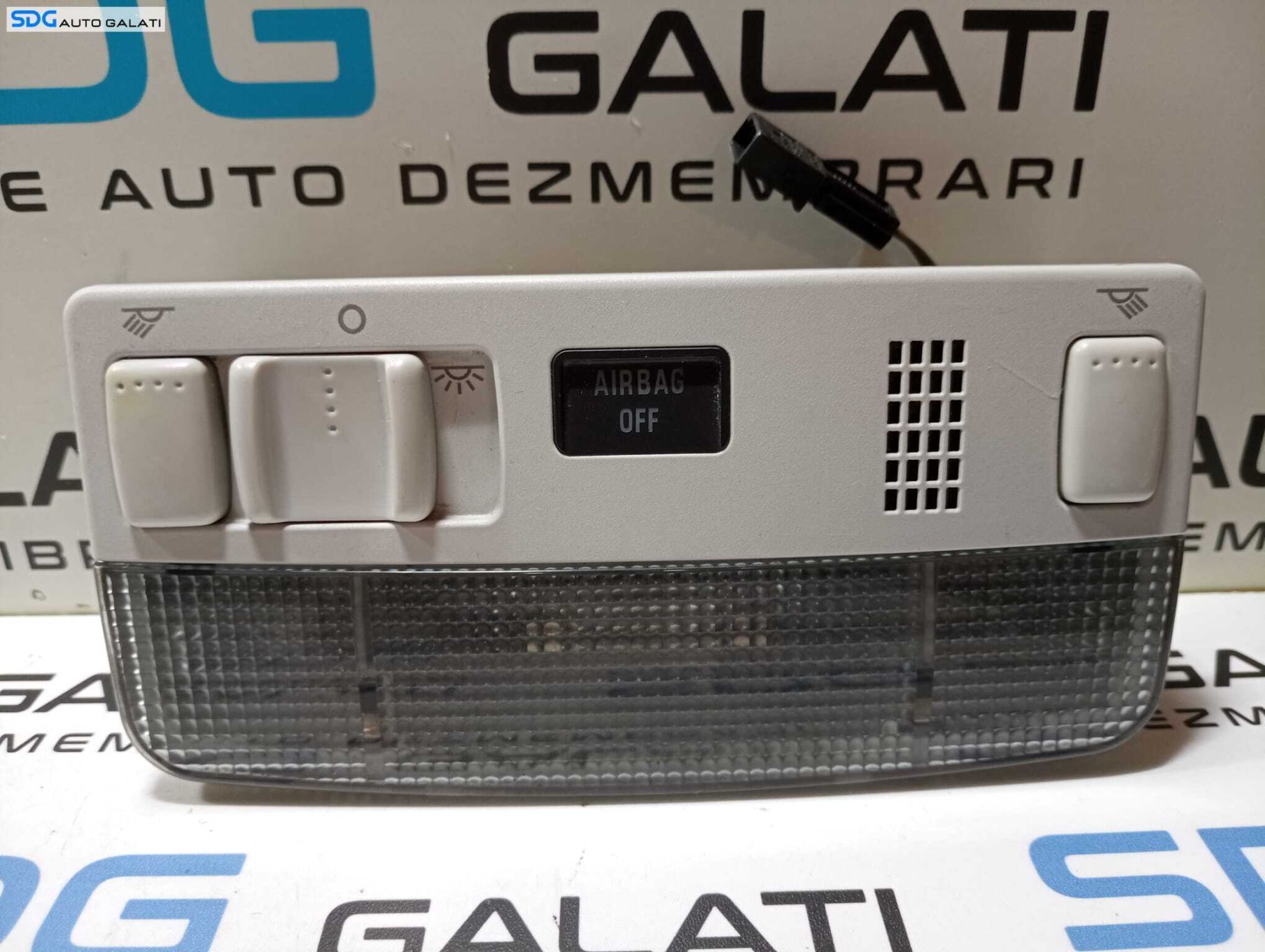 Plafoniera Lumini Lampa Iluminare Plafon Habitaclu Volkswagen Passat B5.5 2001 - 2005 Cod 1U0947105B [M4855]