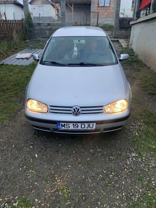 Vand golf 4 motor 1.4 benizna