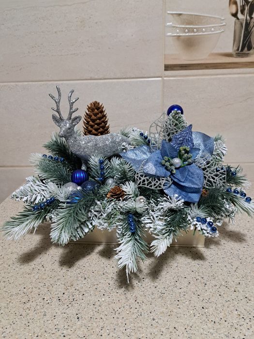 Decoratiune din brad artificial