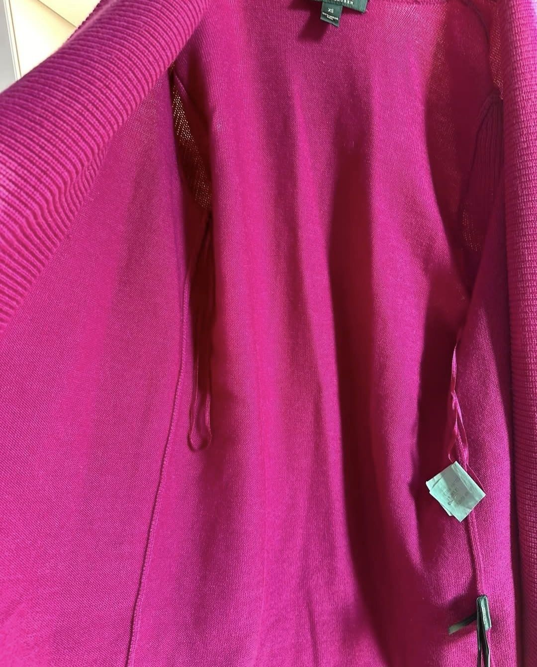 Cardigan superb, Ralph Lauren
Mărime xs, 100 % lana merino,