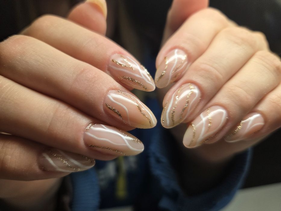 Наращивание ногтей