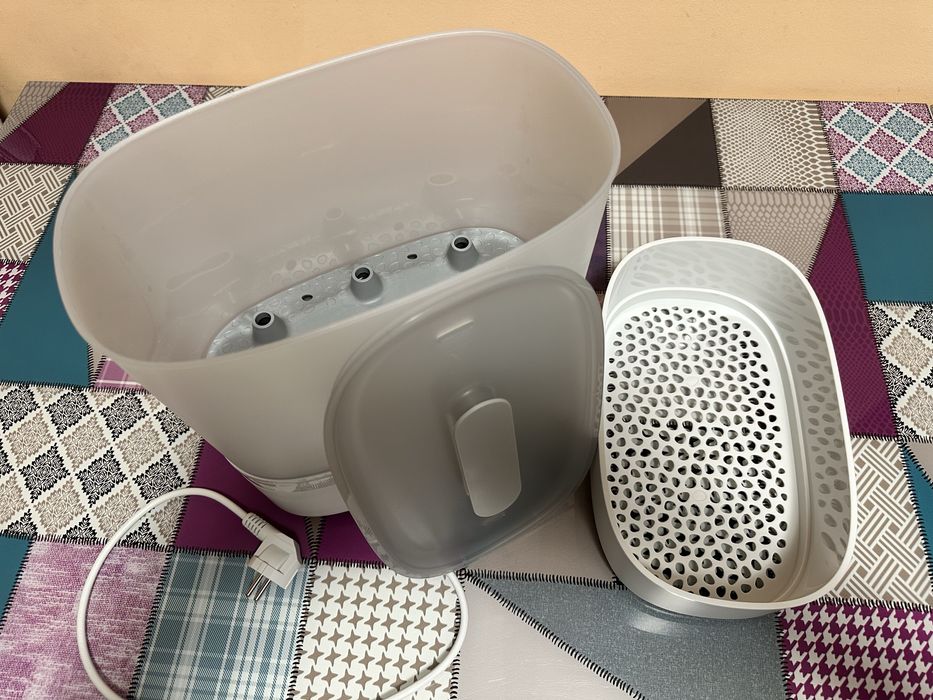 Sterilizator electric si uscator de biberoane Philips Avent Premium