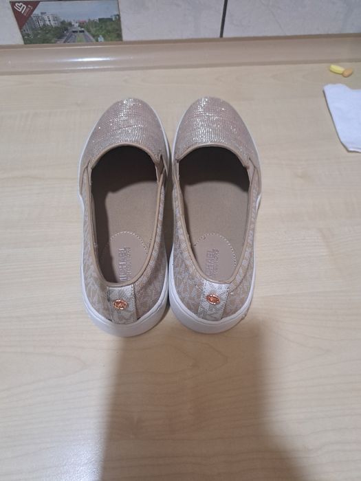 Pantofi dama ,masura 40 ,firma Michael Kors ,culoare nude