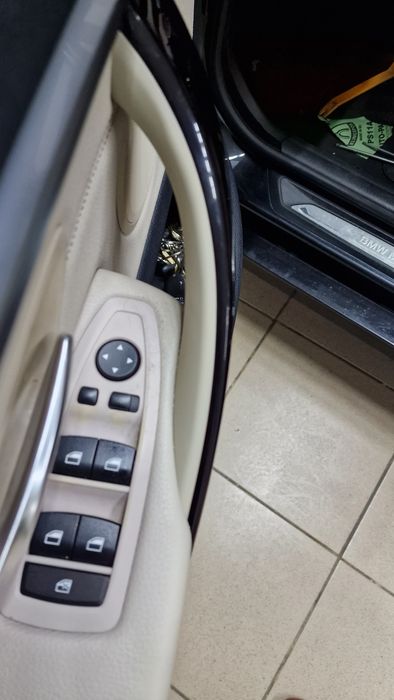 Vopsim piele recondiționare Bej BMW seria 3 f30 Opel Skoda Ford Audi R