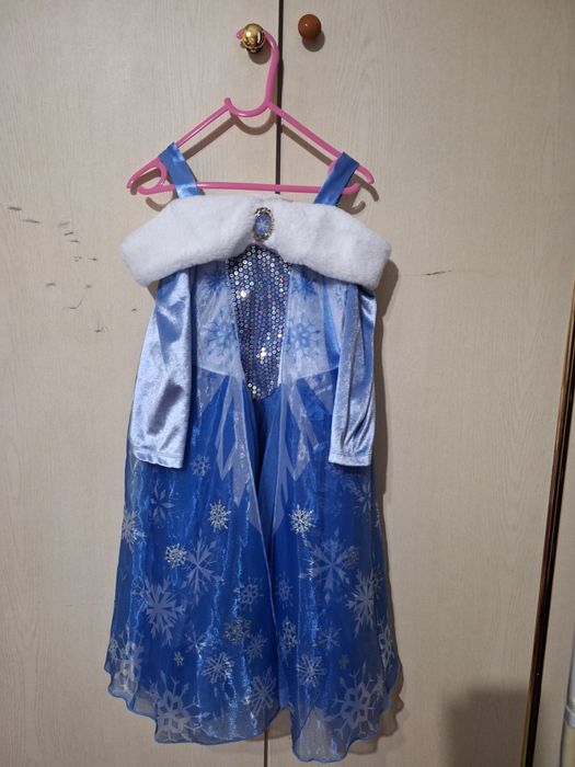 Rochita Elsa in stare foarte buna