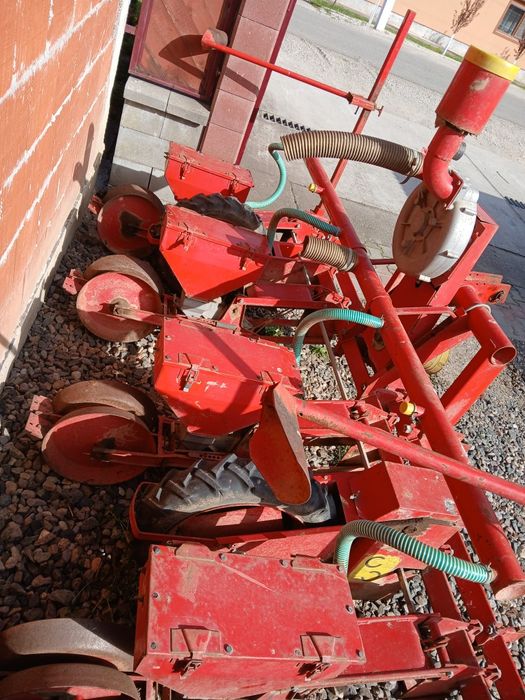 Semanatoare Porumb Becker