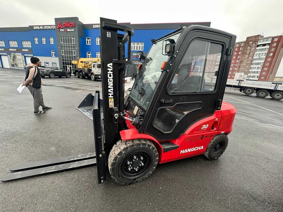 Бензиновый погрузчик HC CPQD30-XRW22F