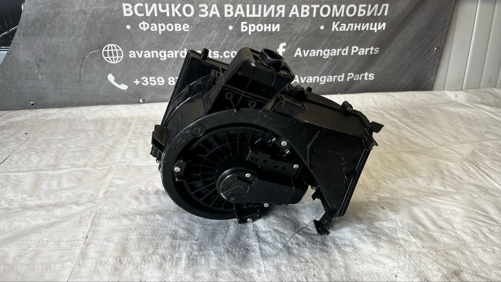 Toyota Yaris 1 панел с вентилатор за парно