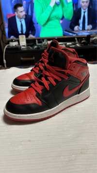 Adidasi Nike Air Jordan Mid 1 Nr 38.5 Red-Black-Stare Foarte Buna-Fix