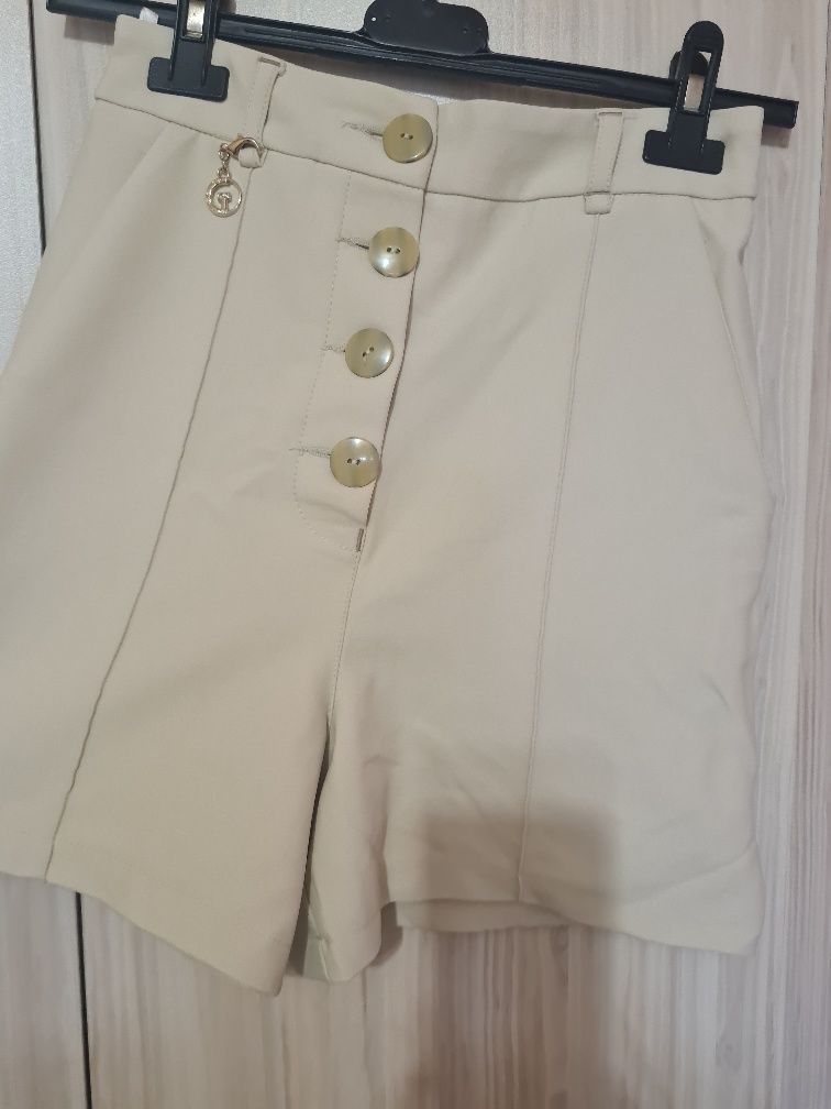 Lucy Дамски елегантни къси панталони