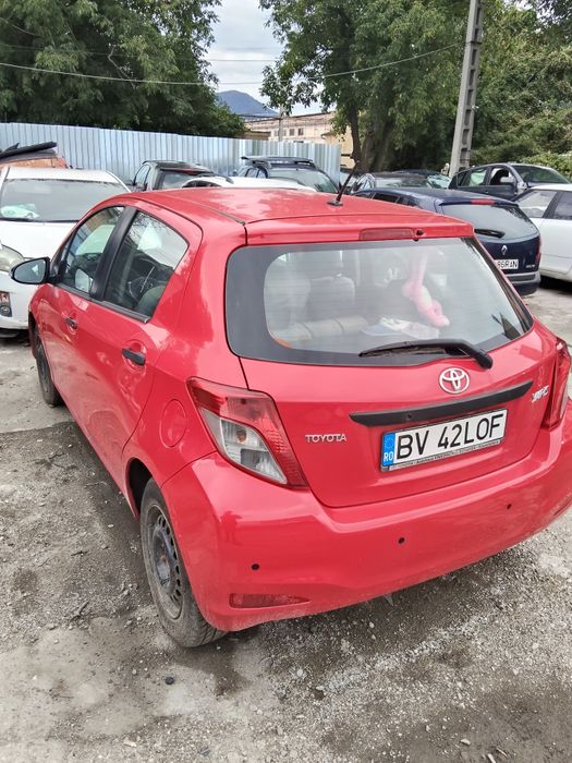 Vând Toyota Yaris