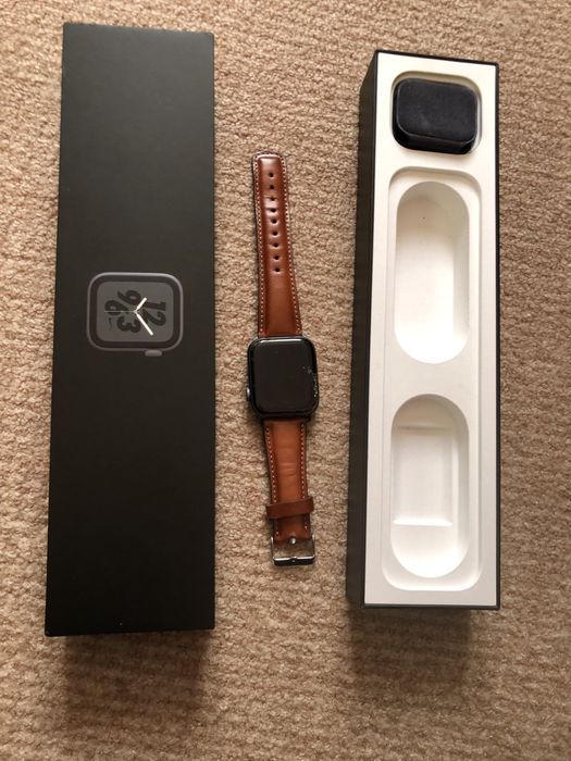 Apple Watch Nike+ Series 4 GPS, 44 мм алуминиев корпус