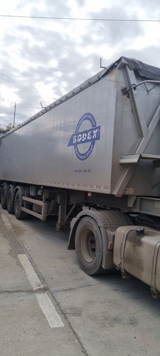 2× Ansamblu cap tractor iveco semiremorca cereale wielton