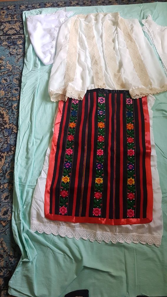 Costum popular oltenesc