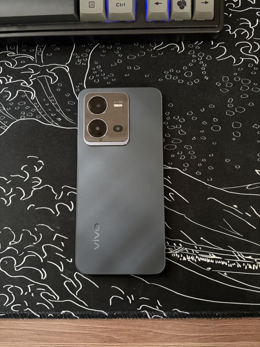 Телефон Vivo v25e