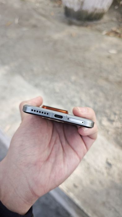 Xiaomi 14 Pro 16/1 Tb sotiladi