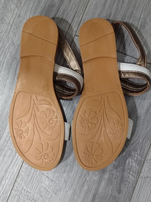 Sandale de vara mărimea 39