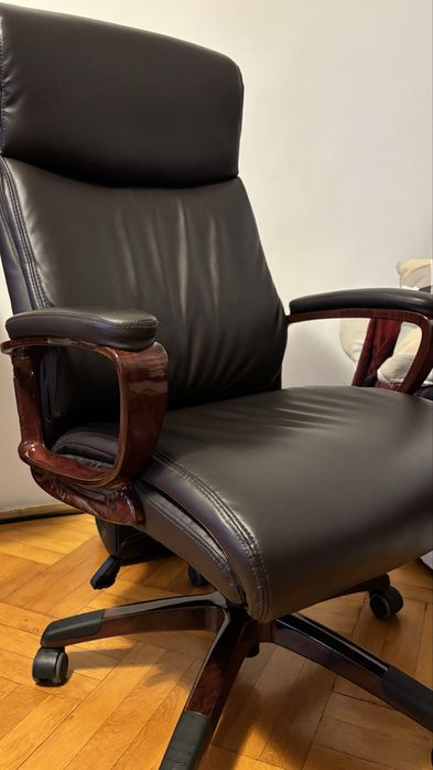 Vand scaun directorial