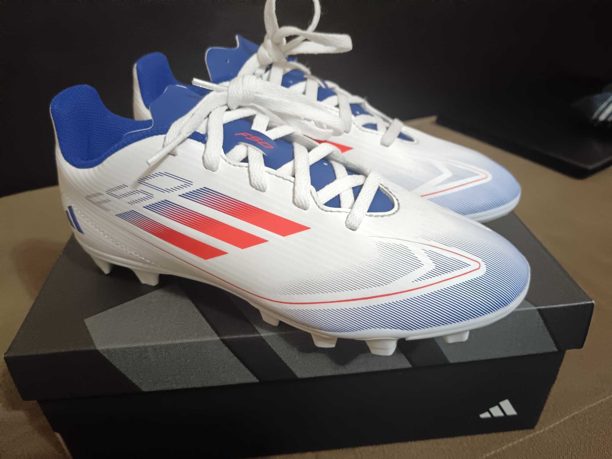 Бутонки Adidas нови н. 36 и 2/3